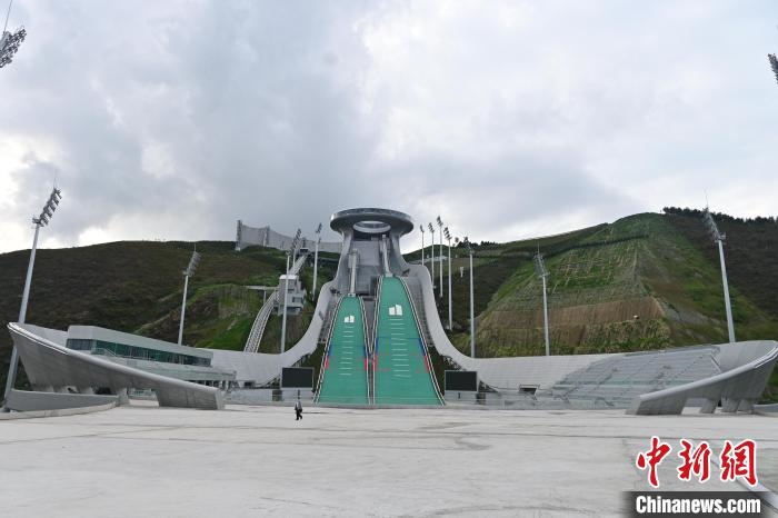 “雪如意”近景?！〉杂鸺?攝