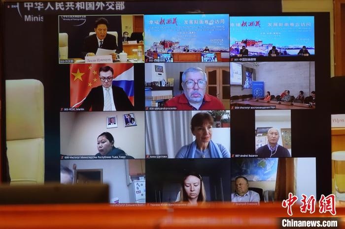 “幸福新西藏、發(fā)展新畫卷”云訪問(wèn)活動(dòng)在拉薩、北京、莫斯科等地同時(shí)舉行?！∪轿木?攝