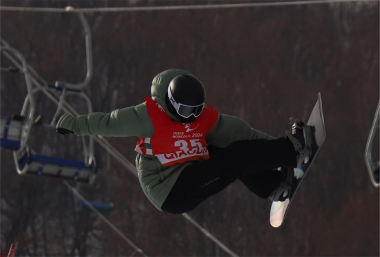 “十四冬”單板滑雪U型場(chǎng)地技巧公開組預(yù)賽超燃完賽67.png