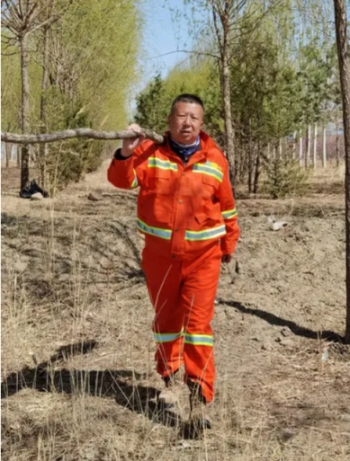 世界地球日，不忘治沙人3389.png