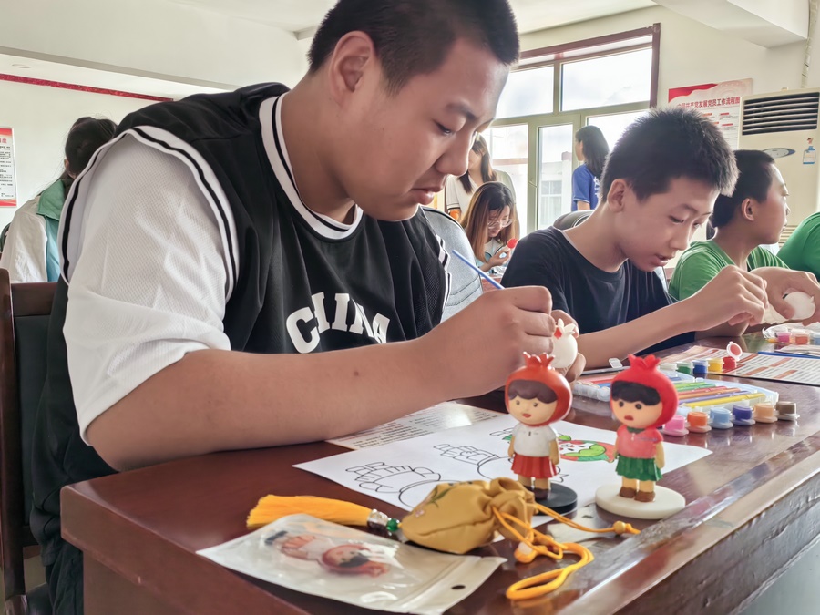 1720684733110006.jpg 為“籽籽”上色.jpg