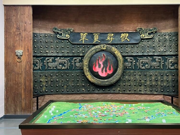 鑒往知來，跟著總書記學(xué)歷史丨走進一座博物館，尋根五千年中華文明