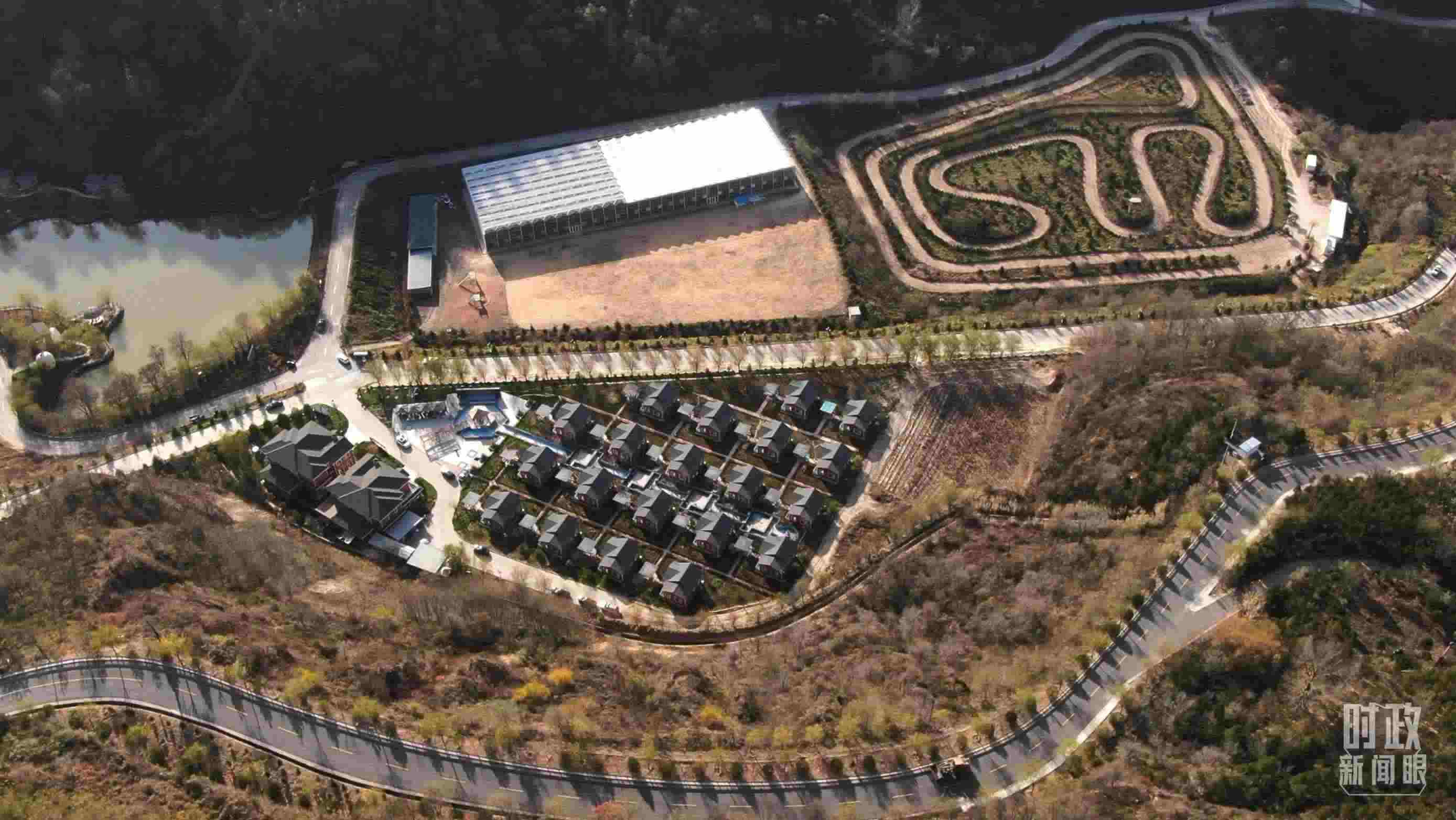 △延安市安塞區(qū)高橋鎮(zhèn)南溝村。2022年10月，總書(shū)記曾到這里考察調(diào)研。（總臺(tái)記者劉海濤、錢(qián)金庫(kù)拍攝）