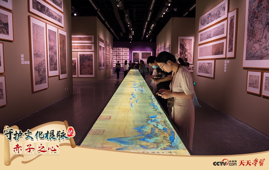 2023年7月1日，觀眾在浙江寧波美術(shù)館參觀中國(guó)歷代繪畫(huà)大系成果展·寧波特展。