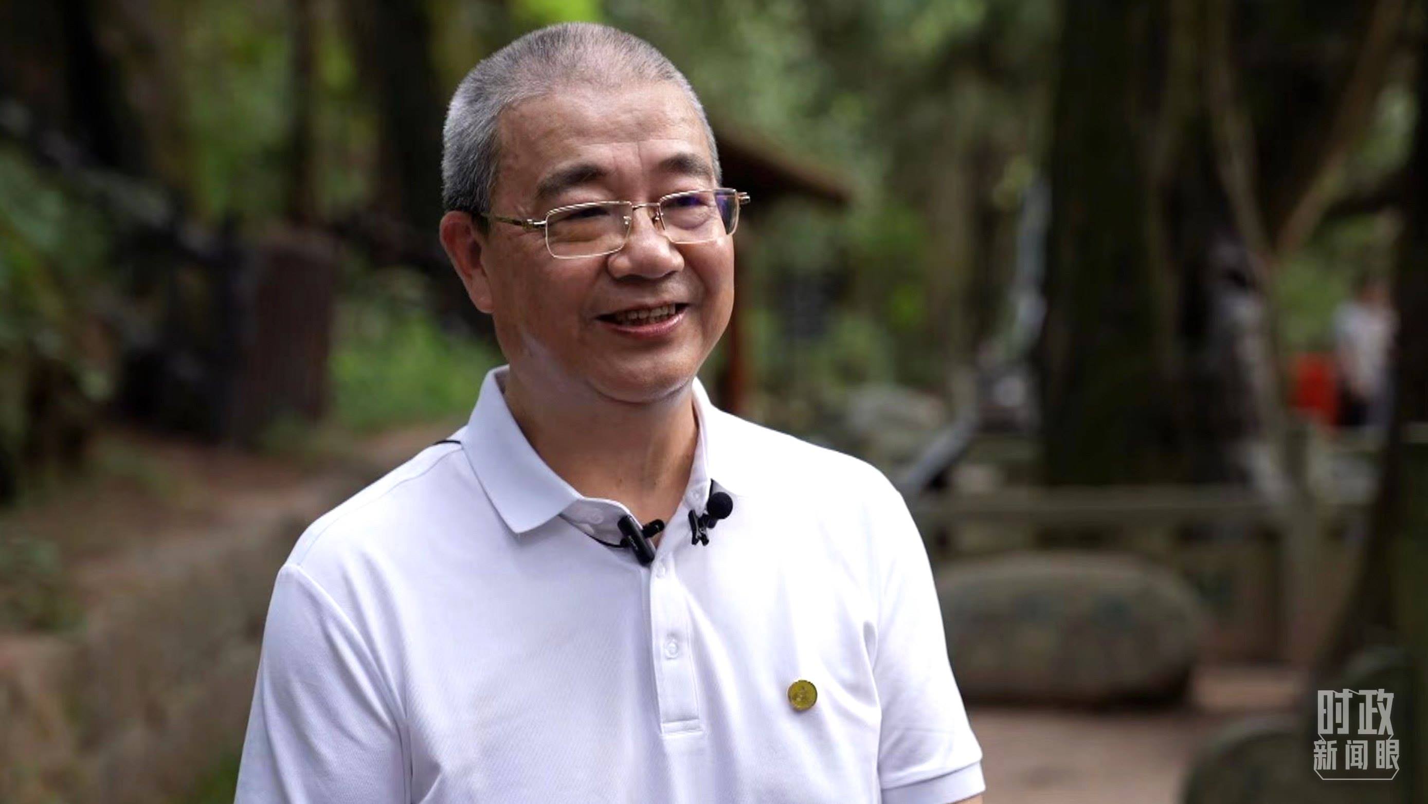 △廣元蜀道文化研究會蔡東洲教授。（總臺央視記者賈林拍攝）