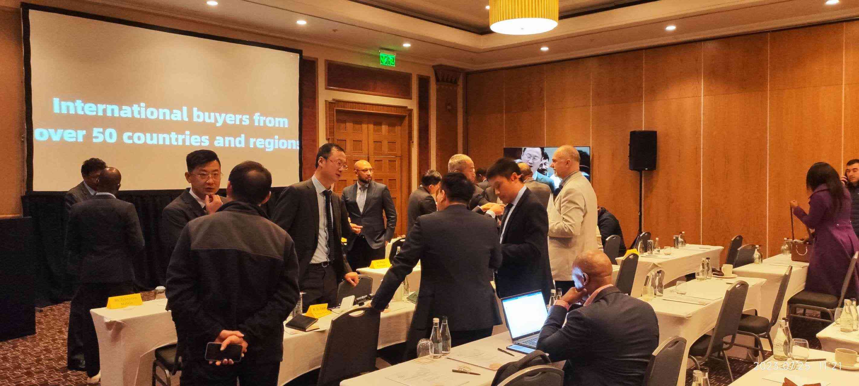 中南企業(yè)現(xiàn)場交流。圖片來源：貿(mào)促會