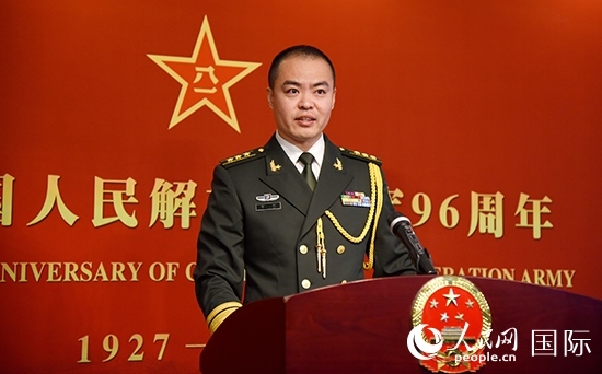 中國駐瑞典大使館李珂副武官致辭。人民網(wǎng)記者 殷淼攝