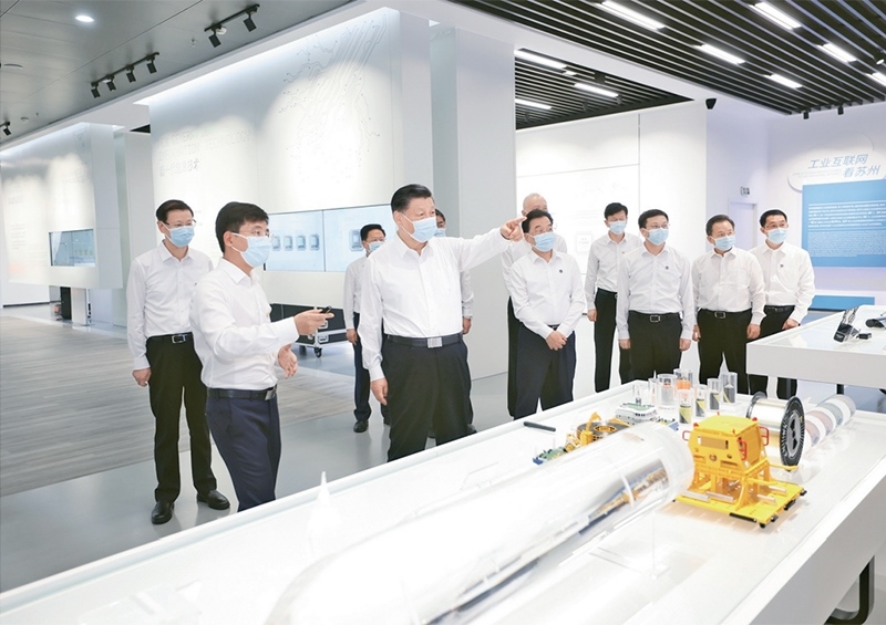 2023年7月5日至7日，中共中央總書記、國家主席、中央軍委主席習近平在江蘇考察。這是5日下午，習近平在蘇州工業(yè)園區(qū)考察。 新華社記者 鞠鵬/攝