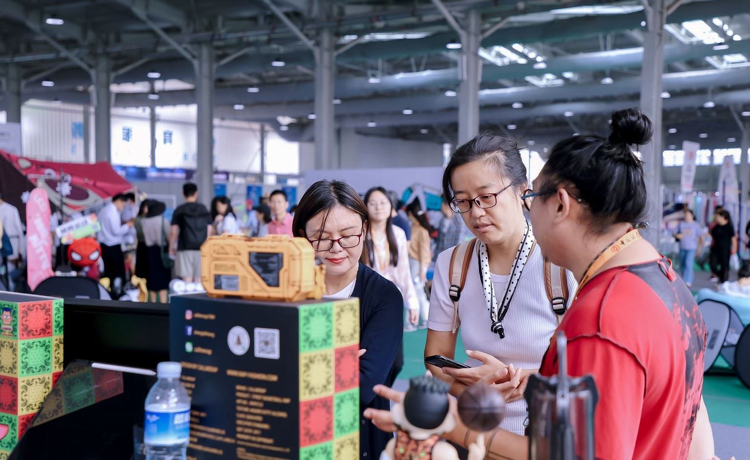 體育服務(wù)專題展區(qū)現(xiàn)場(chǎng)。人民網(wǎng) 歐陽(yáng)易佳攝