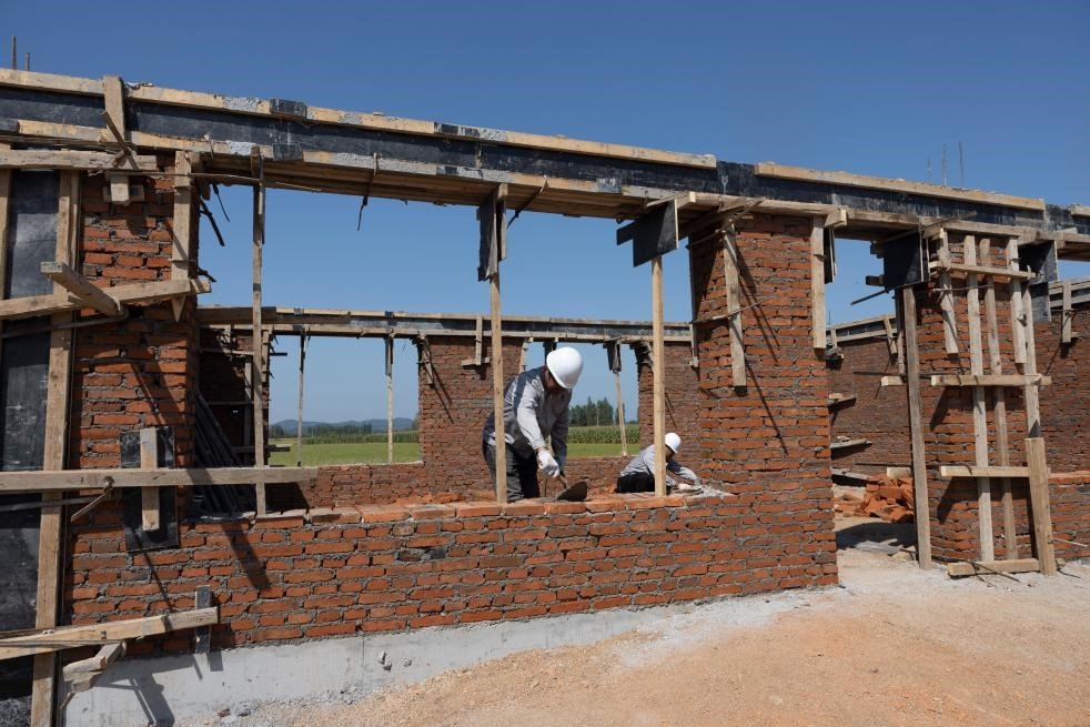 近日拍攝的黑龍江省尚志市老街基鄉(xiāng)龍王廟村。新華社記者 丁海濤 攝