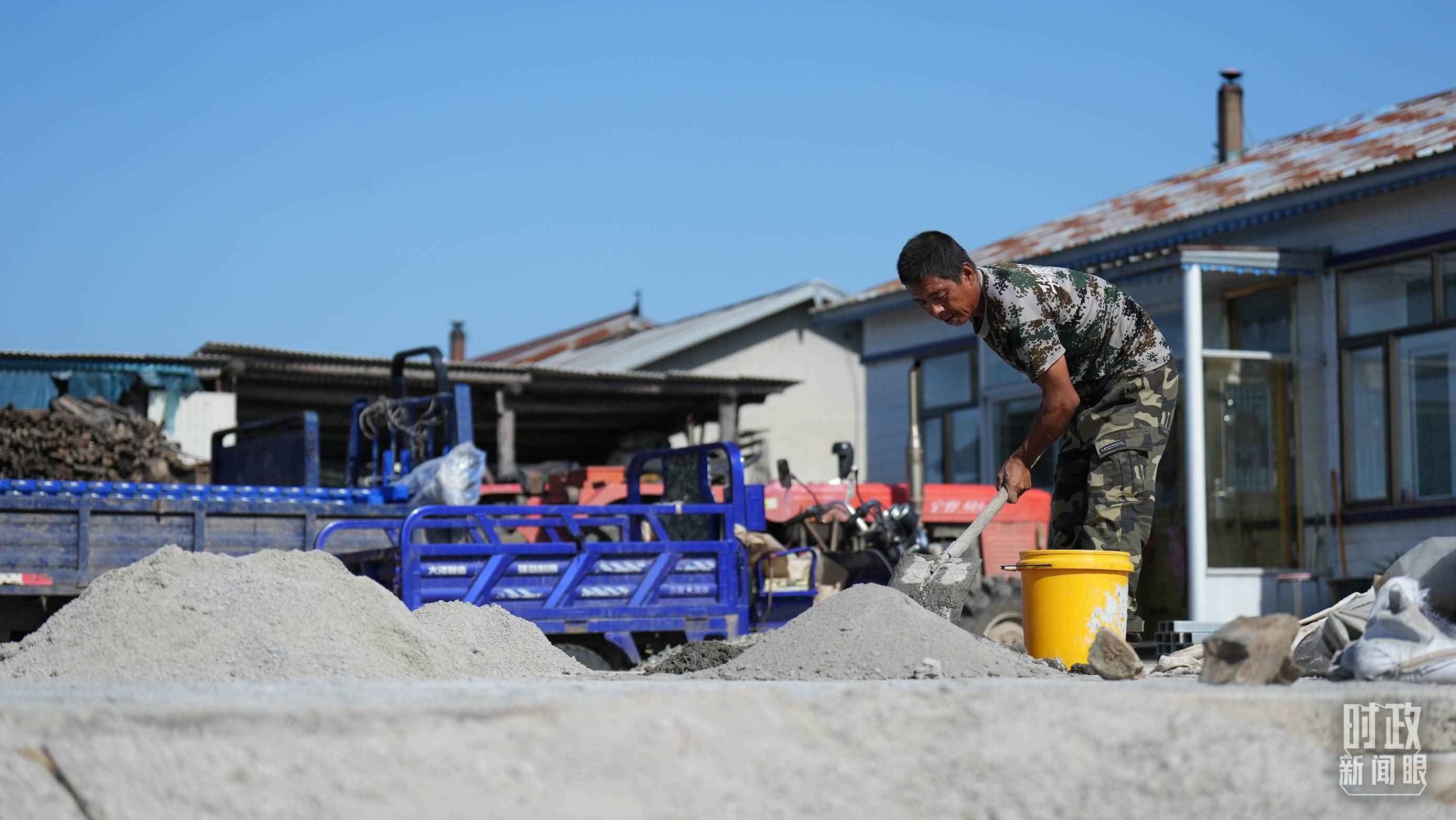 △龍王廟村的災(zāi)后恢復(fù)重建正加緊推進(jìn)。（總臺(tái)國廣記者李晉拍攝）