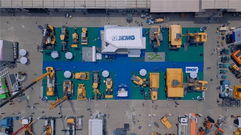 徐工集團(tuán)3000㎡的展區(qū)。 石偉攝影