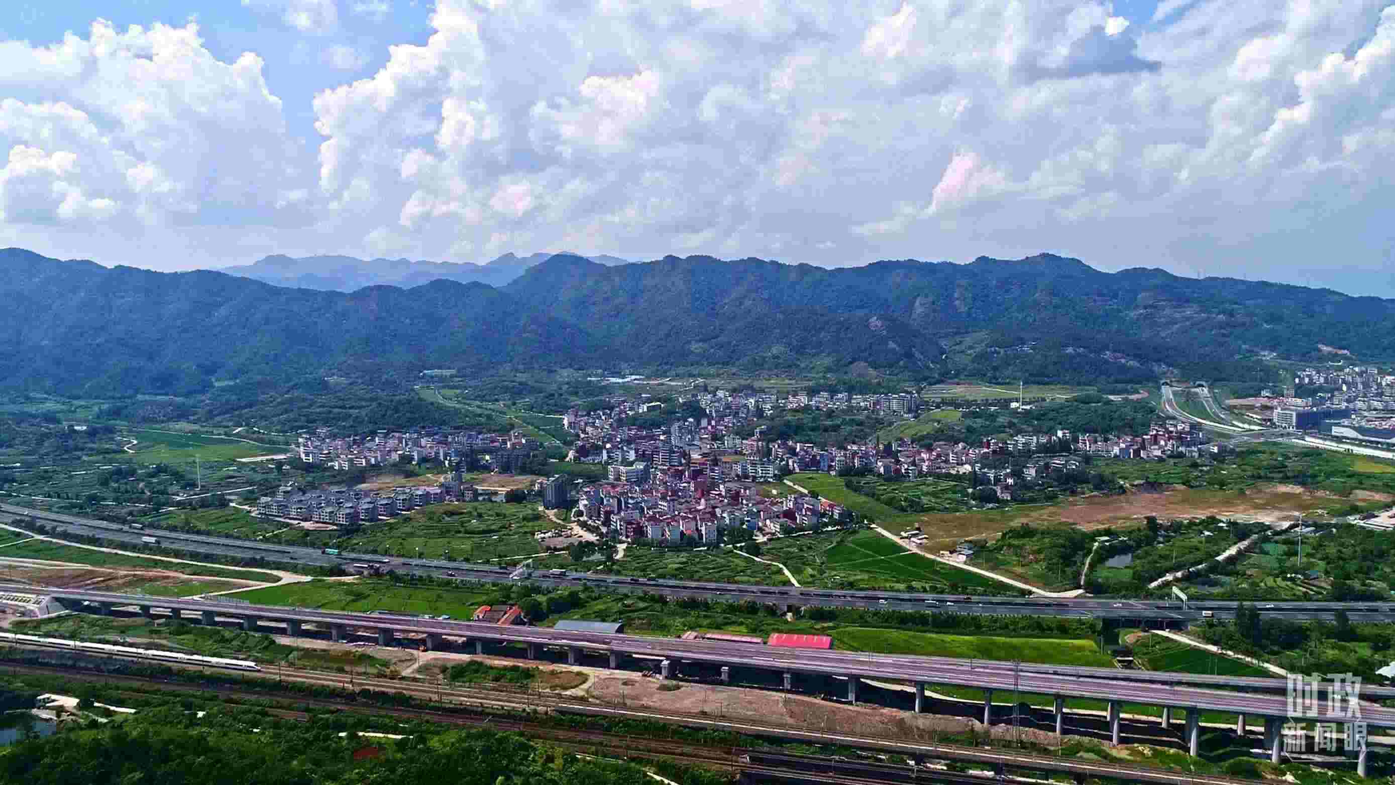 △李祖村航拍。（總臺央視記者范凱拍攝）