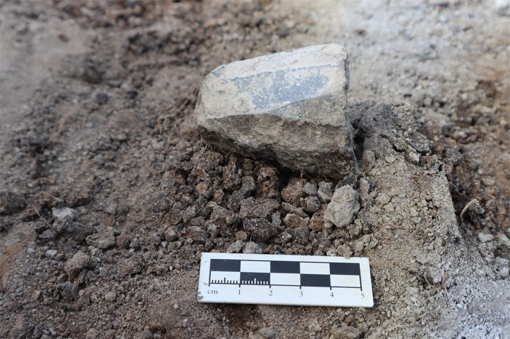 石葉石核出土場(chǎng)景。國(guó)家文物局供圖