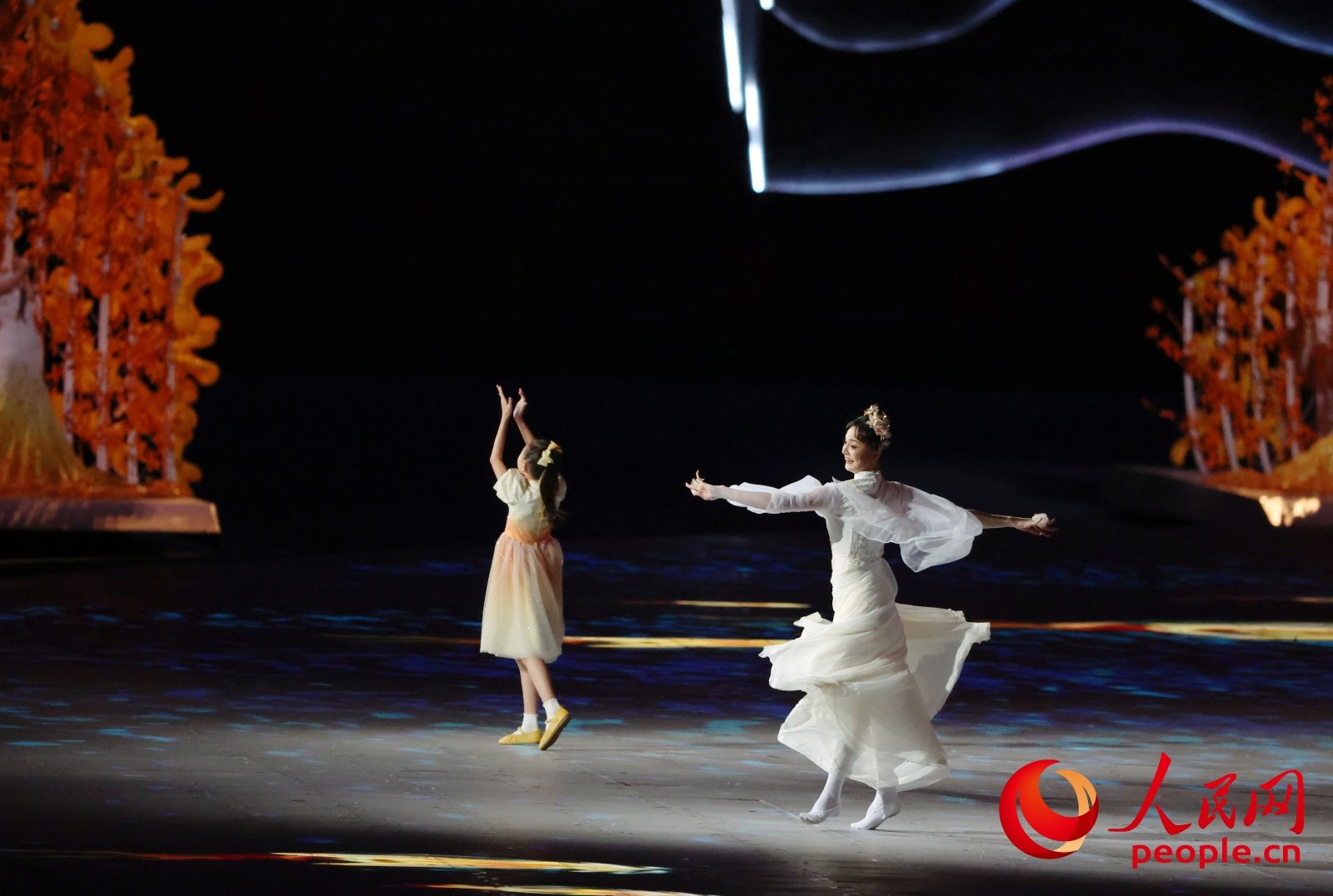 開幕式現(xiàn)場。人民網(wǎng) 周靜圓攝