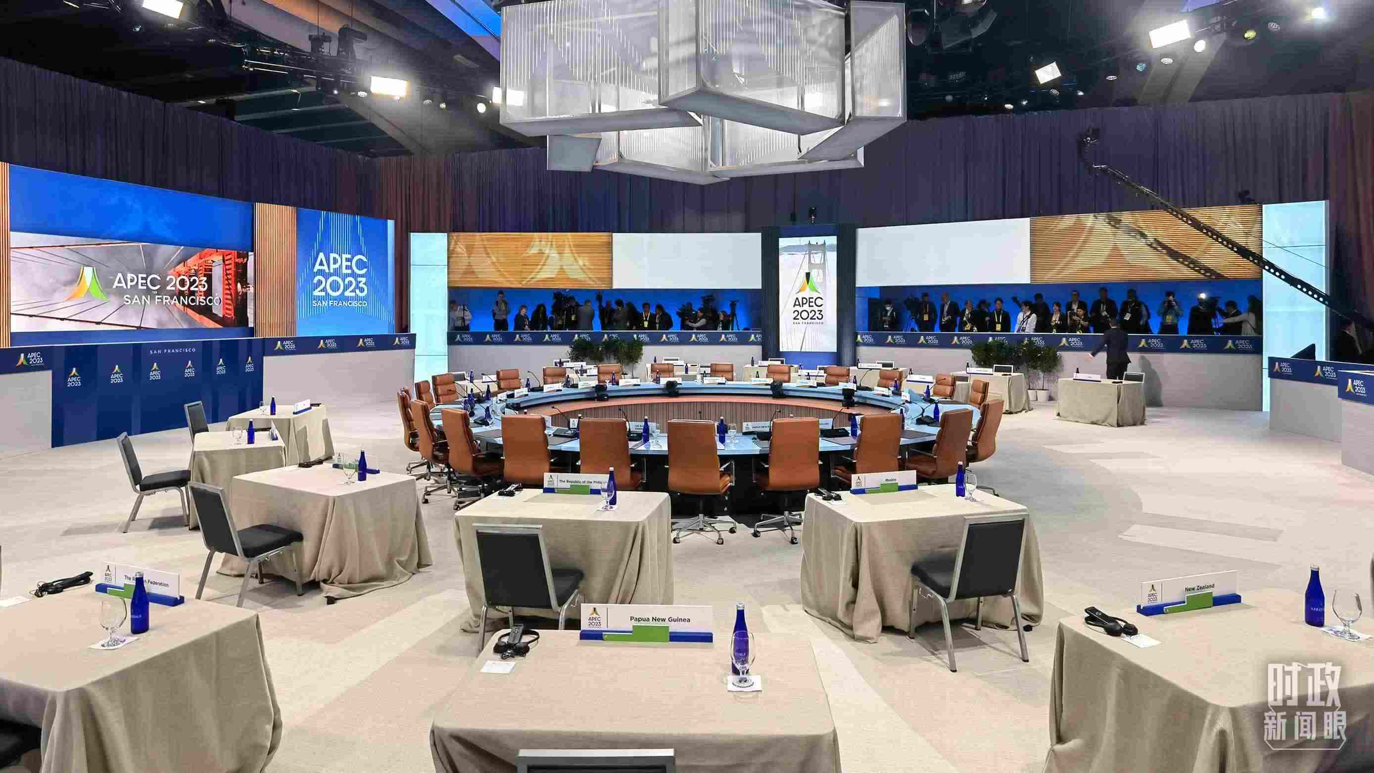 APEC第30次領(lǐng)導(dǎo)人非正式會議開始前的會場。（總臺央視記者石丞拍攝）
