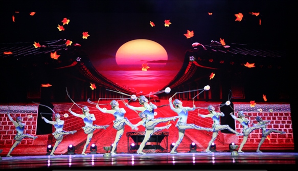 雜技《俏花旦·集體空竹》節(jié)目照。主辦方供圖