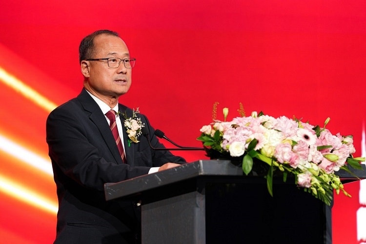 第十四屆全國政協(xié)常委、香港中華總商會會長蔡冠深致辭。阿聯(lián)酋中華工商總會供圖