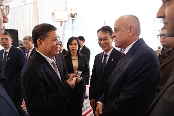 李永明同埃及住房部副部長(zhǎng)會(huì)談交流。主辦方供圖