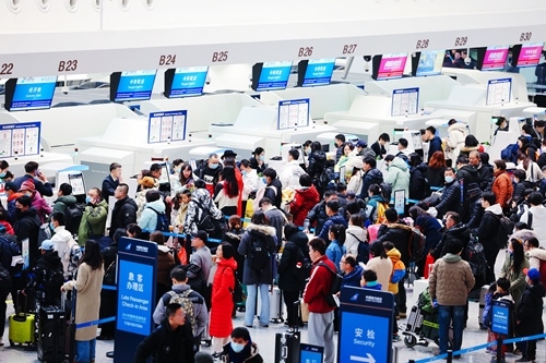 2024年春運(yùn)首日，大興機(jī)場(chǎng)預(yù)計(jì)保障進(jìn)出港旅客13.59萬人次。大興機(jī)場(chǎng)供圖