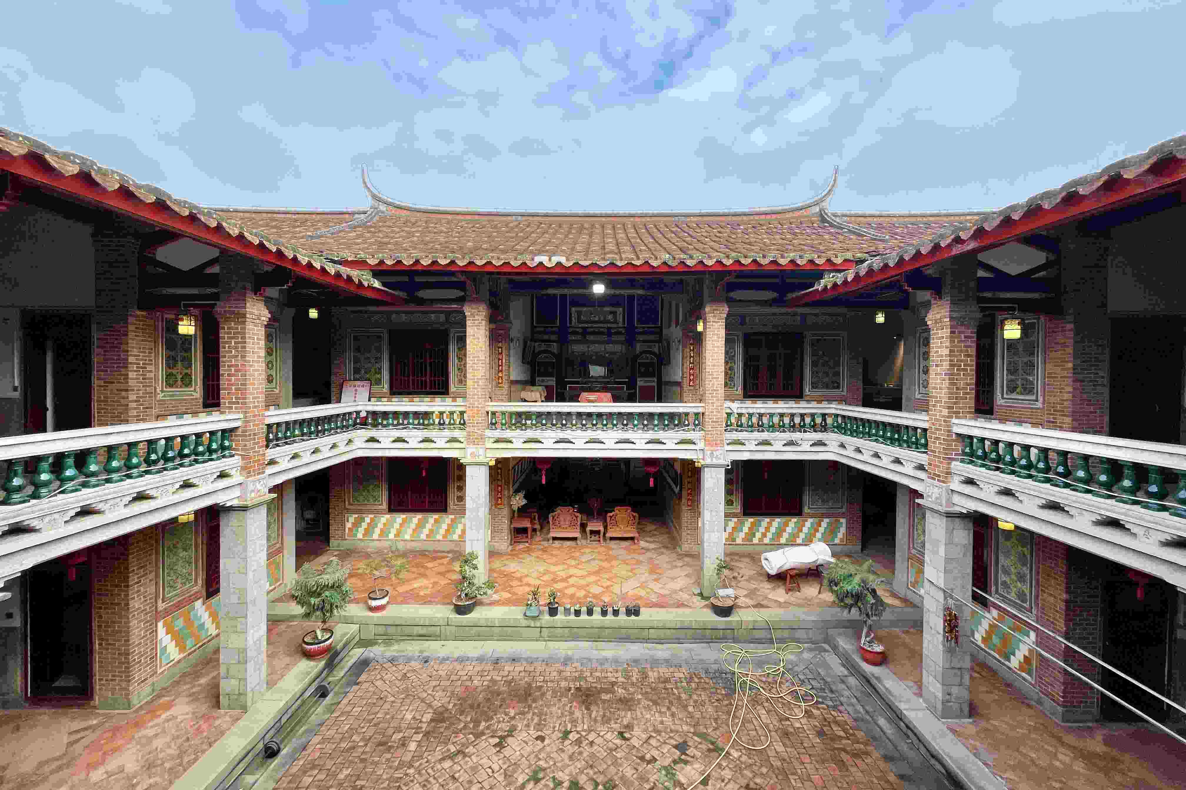 遠(yuǎn)峰厝。林瑤 攝