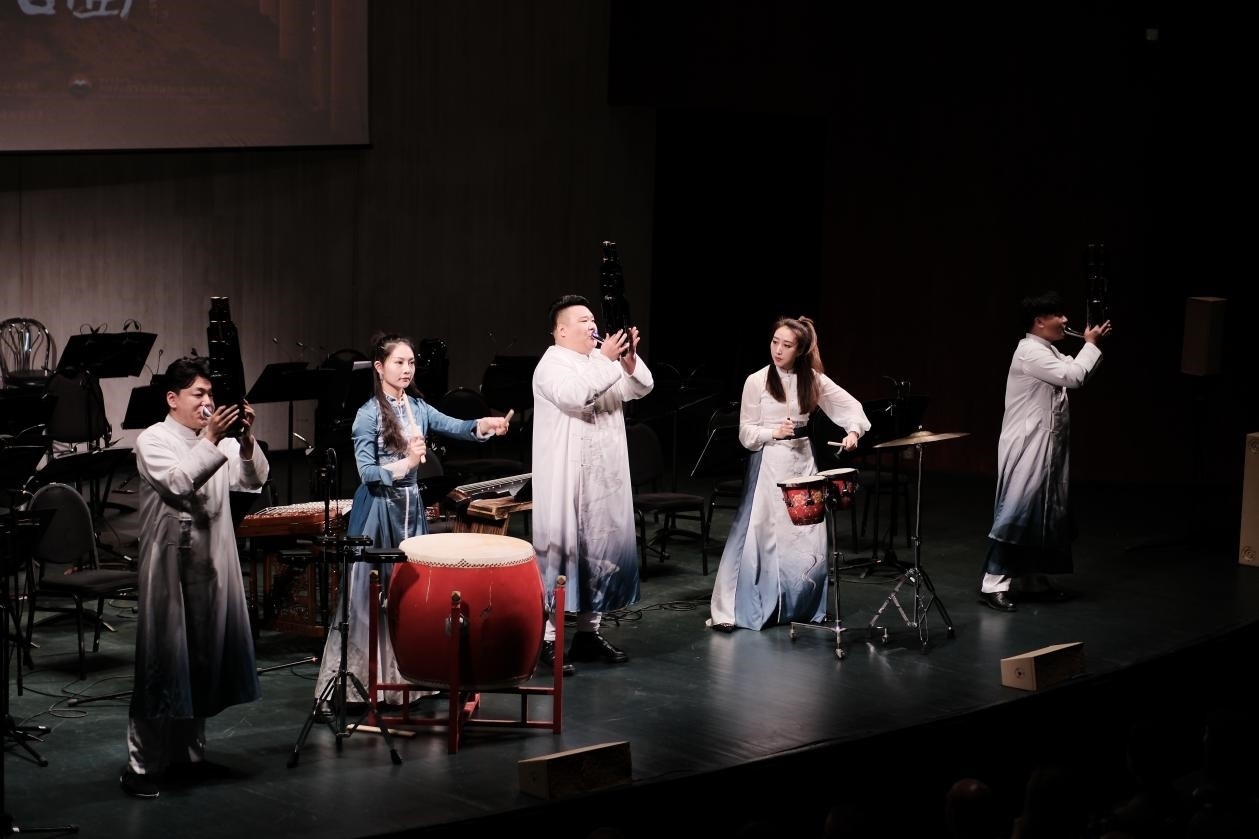 2024“歡樂(lè)春節(jié)”新春民族音樂(lè)會(huì)演出現(xiàn)場(chǎng)。于子恒攝