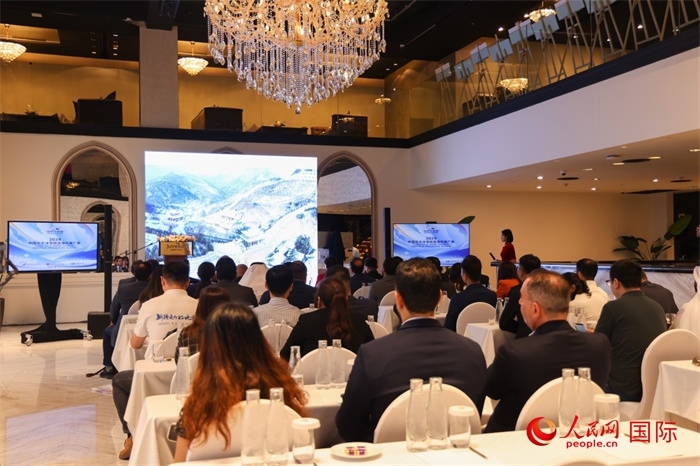 2日，“你好！中國(guó)”——2024中國(guó)北方冰雪旅游海外推廣季阿聯(lián)酋專場(chǎng)活動(dòng)在阿聯(lián)酋迪拜舉行。人民網(wǎng)記者任皓宇攝