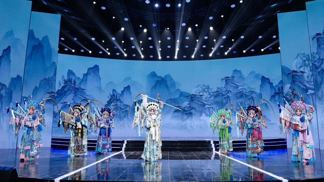 圖：秦腔戲曲《楊門(mén)女將》 表演者：惠敏莉、趙璐璐等