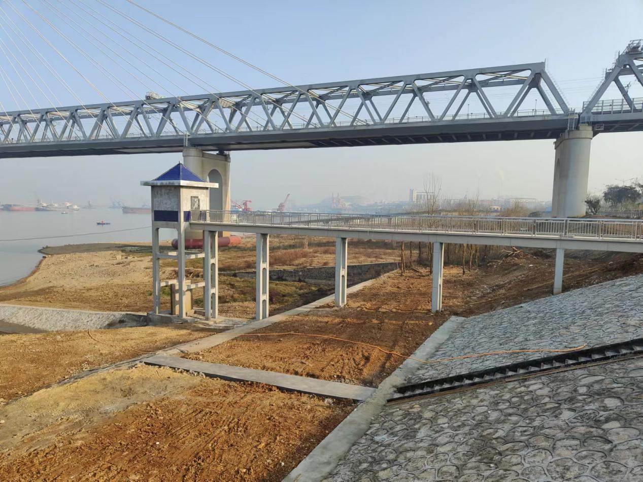 修復(fù)后的吉家湖低排閘。受訪者供圖