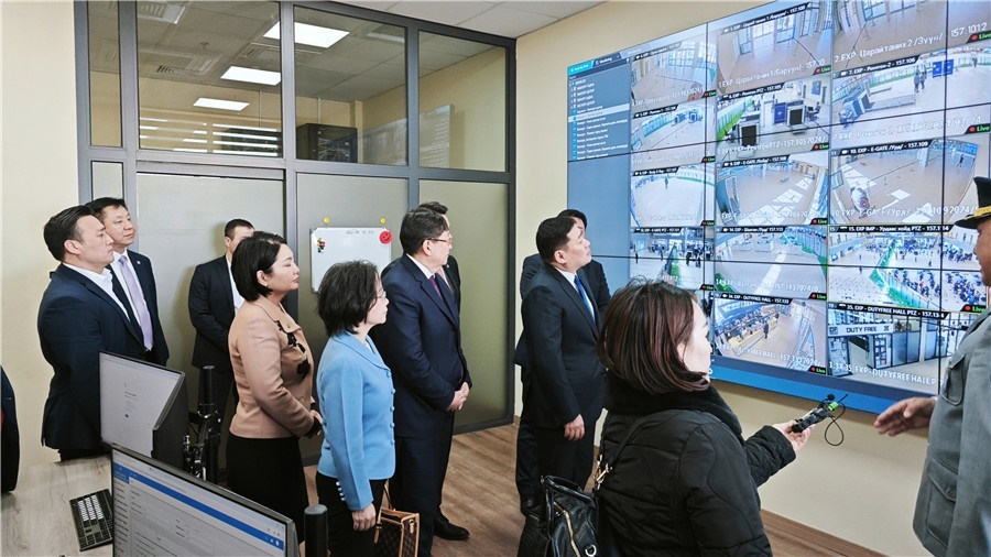 3月24日，中蒙官員考察項目。駐蒙古使館供圖