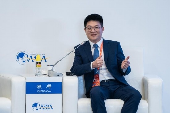 3月27日，猿輔導(dǎo)集團(tuán)副總裁、人工智能研究院院長(zhǎng)程群在分論壇上發(fā)言。新華社記者 曹夢(mèng)瑤 攝