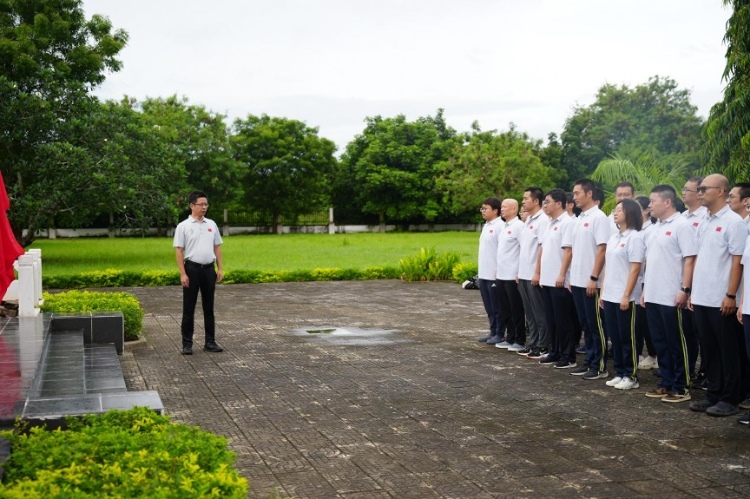 醫(yī)療隊隊長致詞。中國援桑醫(yī)療隊供圖