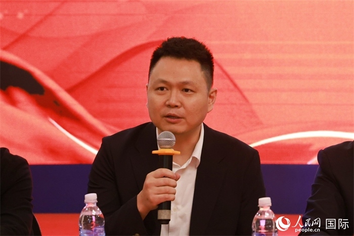 中國駐里約熱內(nèi)盧總領(lǐng)館副總領(lǐng)事王尉育在座談會上致辭。人民網(wǎng)記者 陳海琪攝