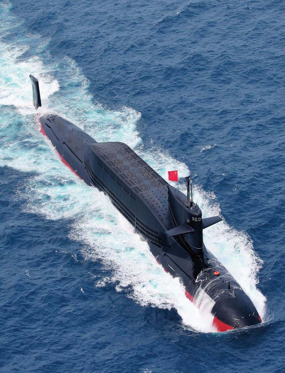 某潛艇執(zhí)行實戰(zhàn)化訓(xùn)練歸來（2018年3月攝）。周啟青攝