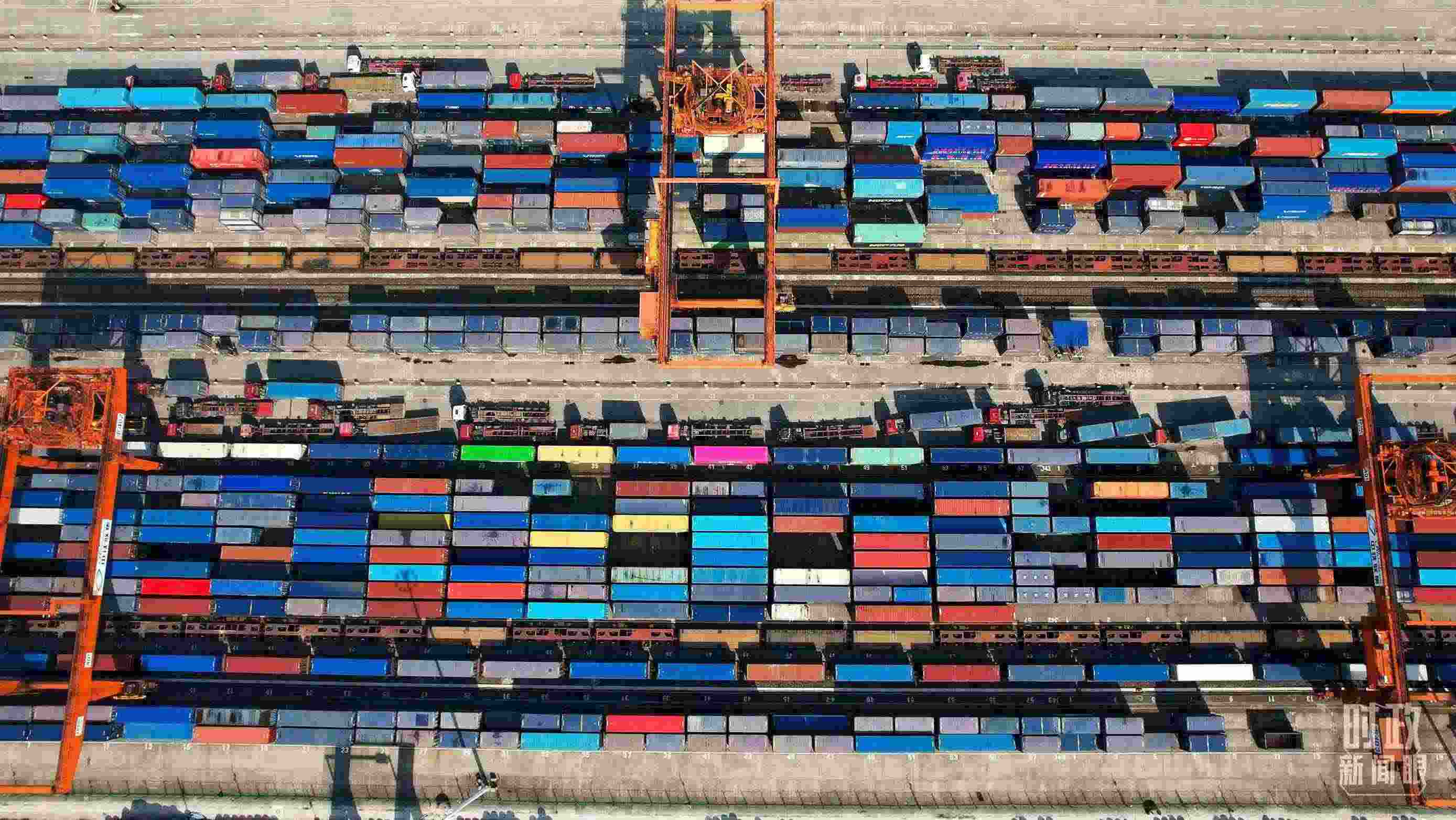 △重慶國際物流樞紐園區(qū)。（總臺(tái)央視記者范凱拍攝）