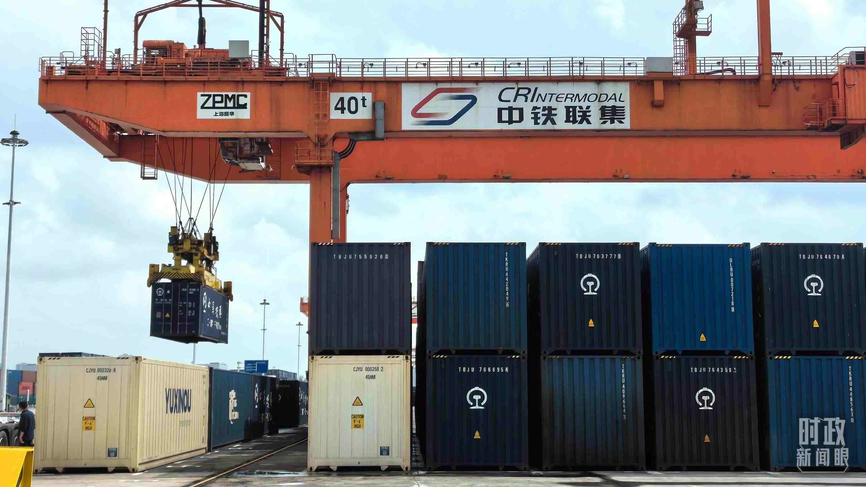 △重慶國際物流樞紐園區(qū)。（總臺央視記者趙化拍攝）