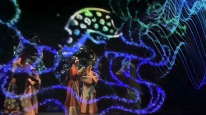 馬王堆復(fù)原動態(tài)展《一念·辛追夢》以多媒體視覺影像，為觀眾提供沉浸式視聽感受。