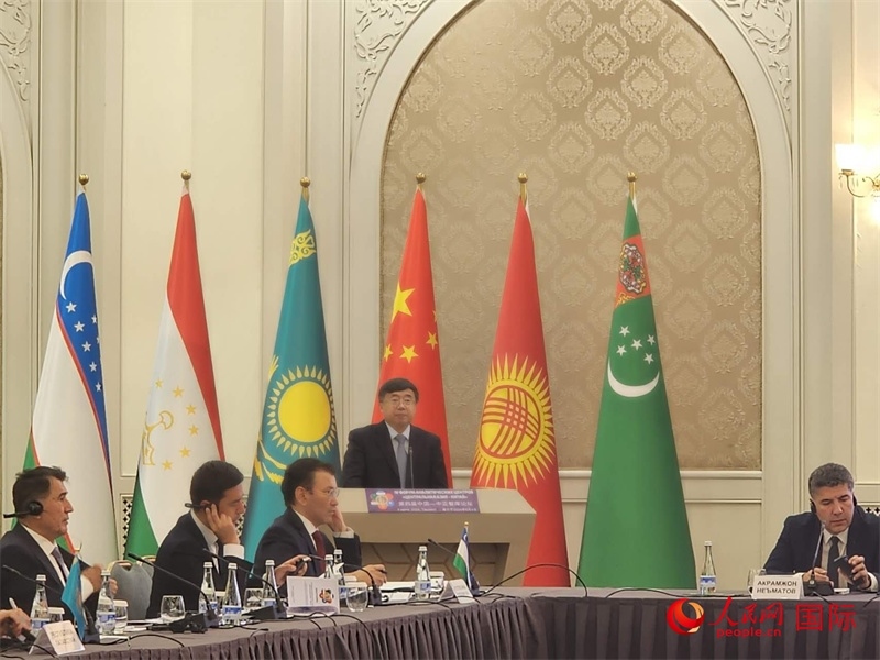 中國社會科學(xué)院俄羅斯東歐中亞研究所所長孫壯志致辭。人民網(wǎng)記者 李強攝