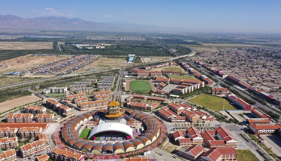 這是2022年9月7日拍攝的寧夏銀川市閩寧鎮(zhèn)（無人機(jī)照片）。新華社記者 馮開華 攝