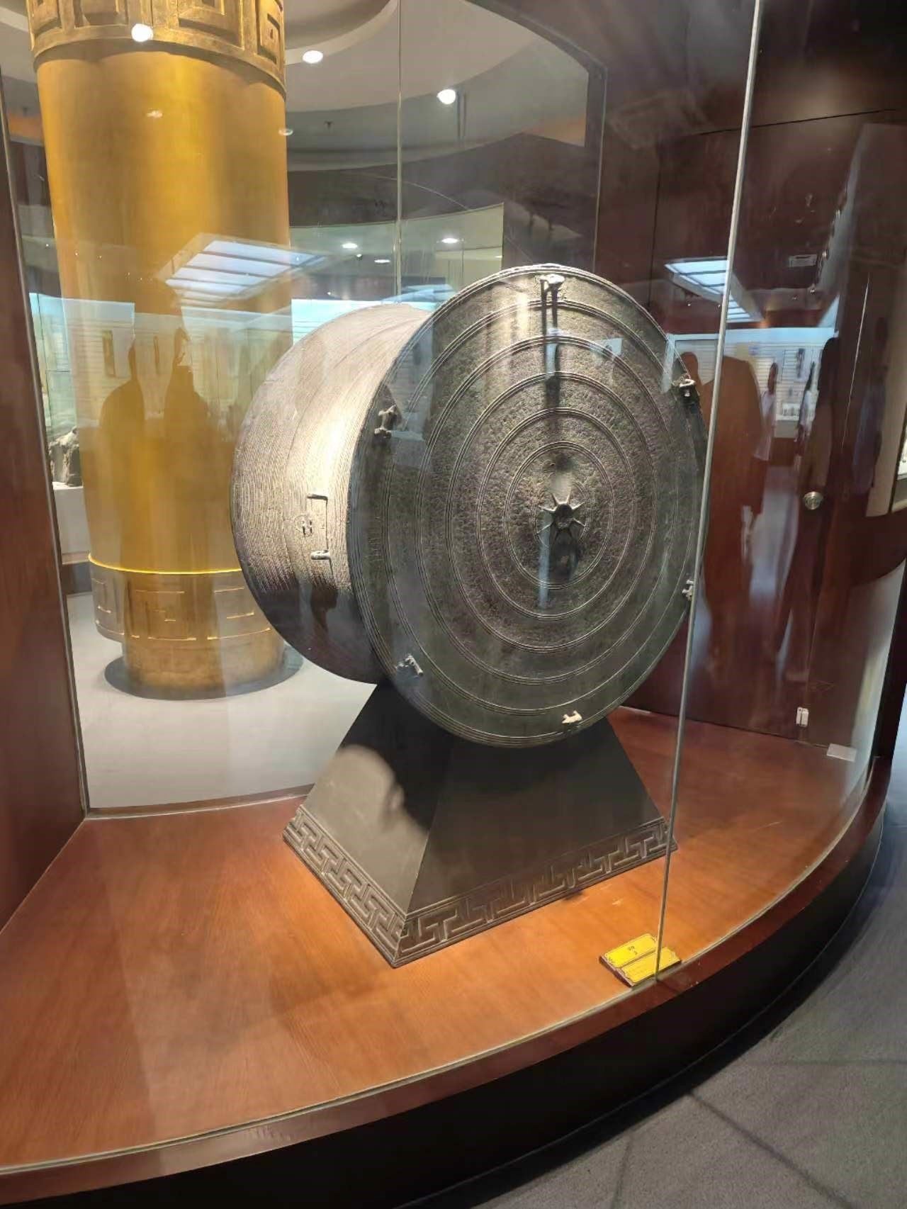 有西南元素的漢代銅鼓。人民網(wǎng)記者 黃鈺攝