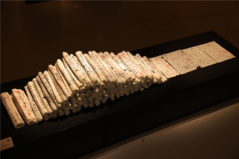 圖1:“火”展區(qū)陶瓷作品《尚文意象——蘭亭序》(圖片:陽光媒體集團(tuán))