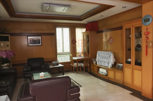 圖為魏來法家的客廳。