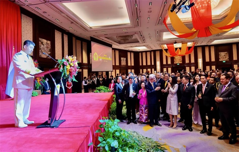 以上圖片均由使館提供，內(nèi)容說(shuō)明：駐泰使館舉行慶祝建軍97周年招待會(huì)現(xiàn)場(chǎng)。