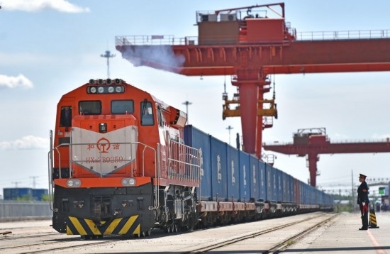 2023年9月19日，列車從中歐班列（沈陽）集結(jié)中心出發(fā)，將經(jīng)由滿洲里口岸駛向歐洲。截至2024年8月2日，中歐班列（沈陽）集結(jié)中心往返開行中歐班列數(shù)突破1000列，運輸貨物超8萬標(biāo)箱。