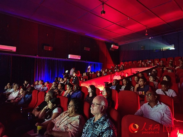 塞舌爾首屆中國電影節(jié)開幕式現(xiàn)場。人民網(wǎng)記者 黃煒鑫攝