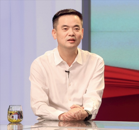 采訪對(duì)象：湖州市委常委、安吉縣委書記楊衛(wèi)東