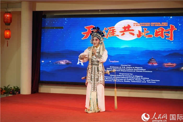 曲劇表演。人民網(wǎng)記者 姜宣攝