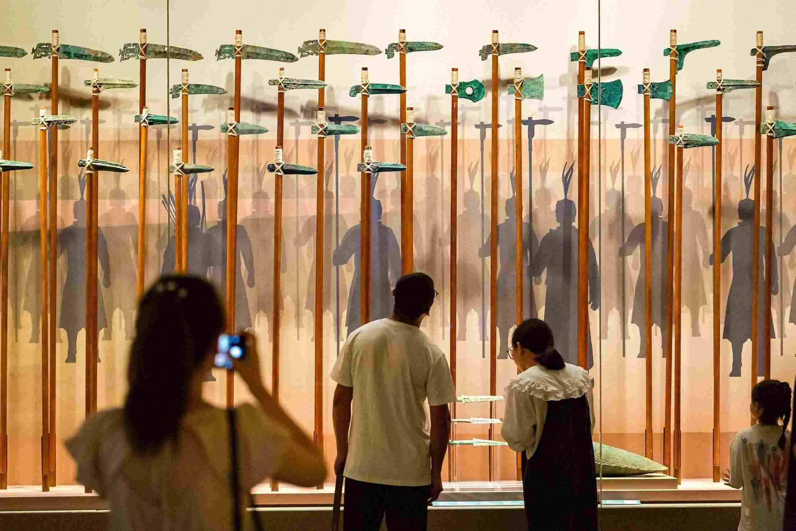 △2024年8月25日，游客在河南省安陽市殷墟博物館參觀。