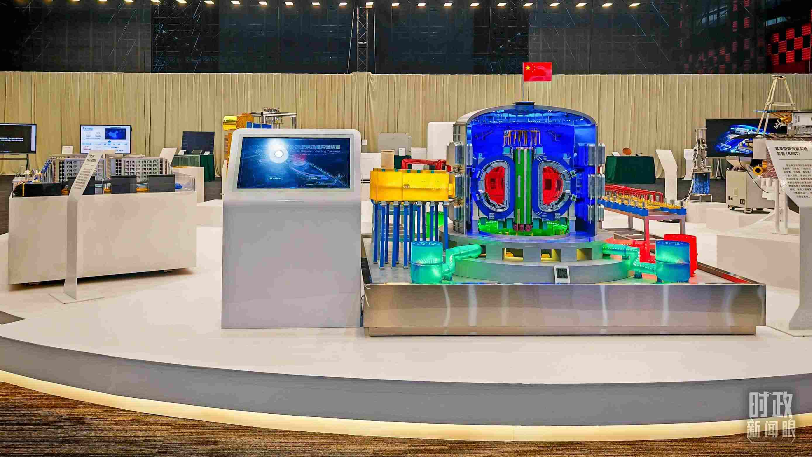 △安徽省重大科技創(chuàng)新成果集中展示的展品。（總臺(tái)央視記者周倜拍攝）