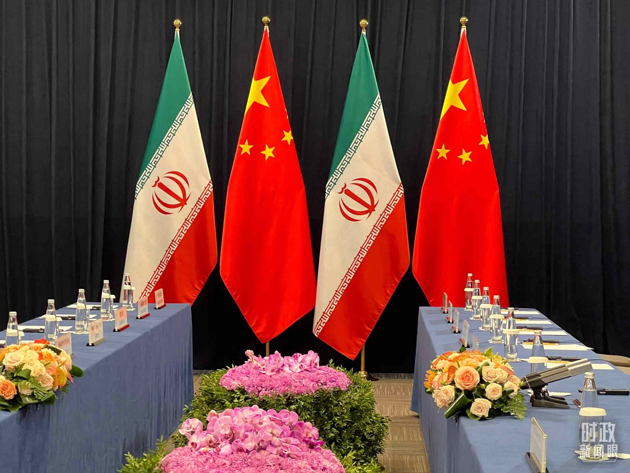 △ 中伊領(lǐng)導(dǎo)人會(huì)見開始前的現(xiàn)場(chǎng)。（總臺(tái)央視記者楊新禹拍攝）